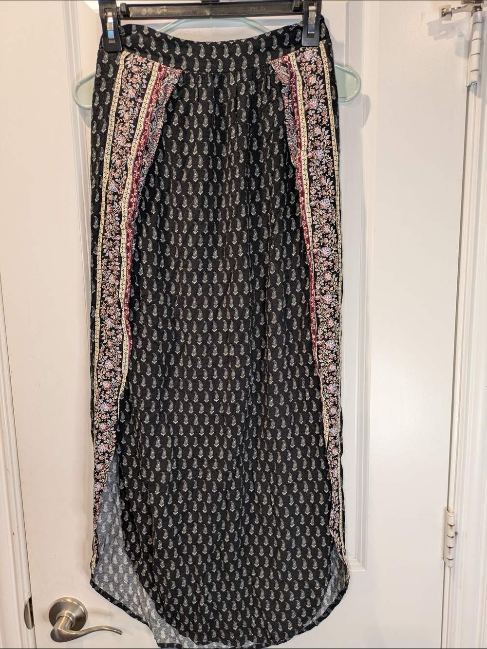 American Eagle Boho Maxi Skirt High Slit Both Sides XS Paisley Print